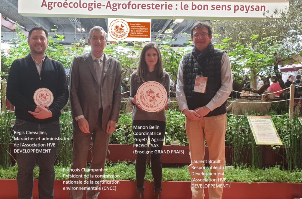 Signature de l'adhésion de Prosol (Grand Frais) à l'association HVE Développement